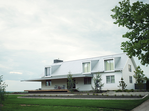 porch-house-facade-wide-view